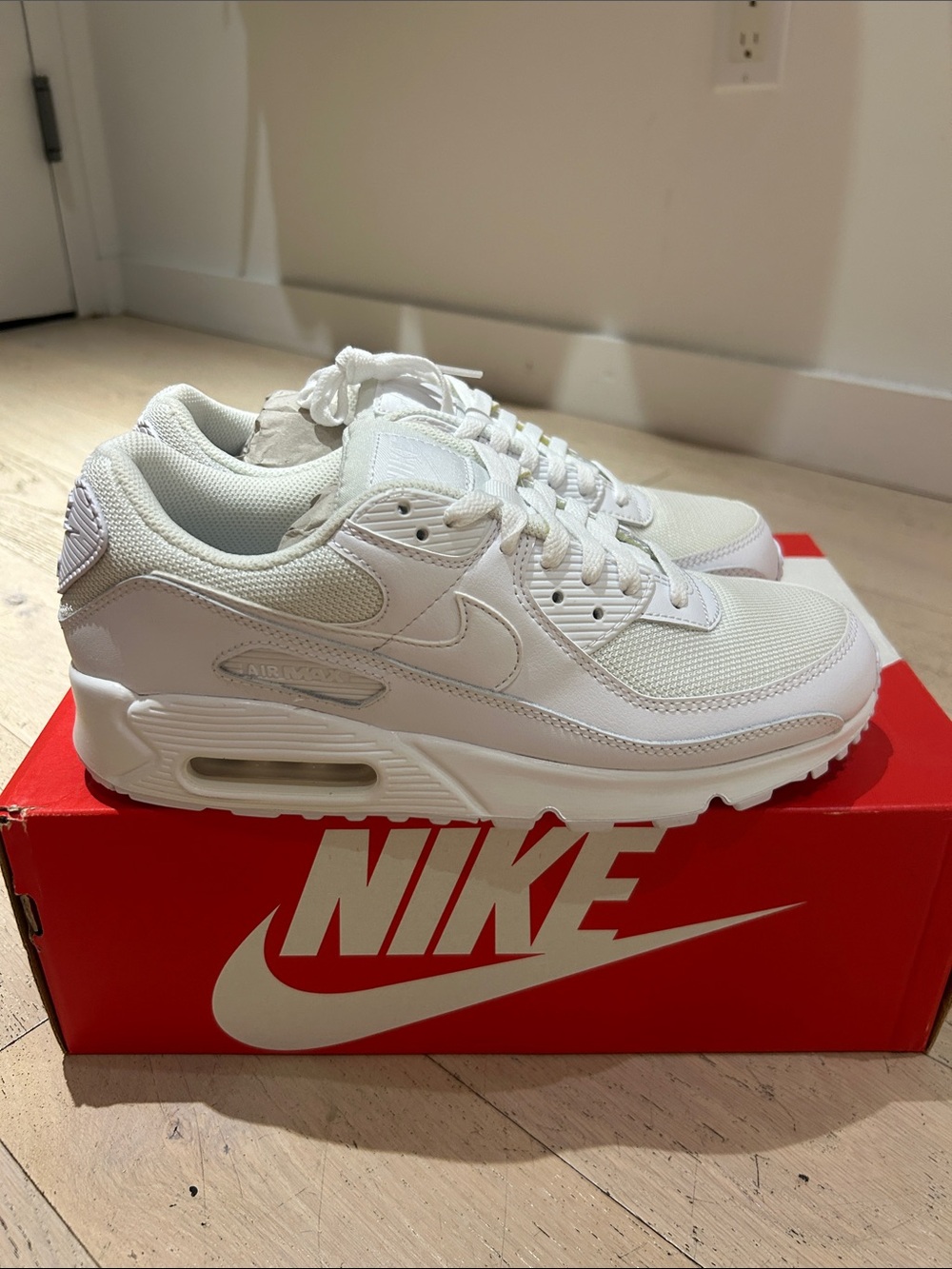 Nike White Air Max 90 Classic